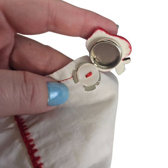 5 Teacher School Button Covers Apple Globe Chalkboard Artsy Art You Wear - Picture 4 of 7